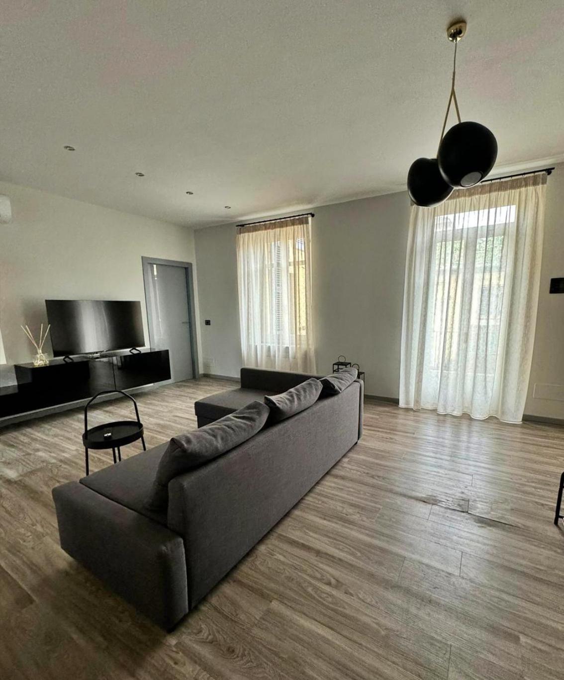 Apartamento Le Tre Ca', Ca' Cecilia, Ca' Nina, Ca' Vittoria Asti Exterior foto